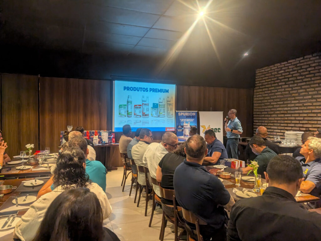 Treinamento de capacitação da Insetimax com profissionais do setor